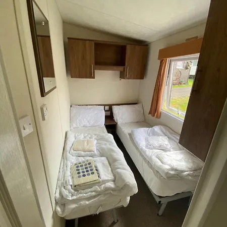 Modern 2017 Model Delta Sienna Static Caravan In Clarach Bay Aberystwyth Exterior photo