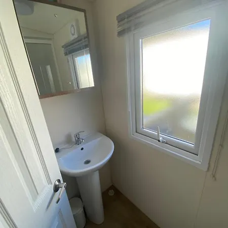 Modern 2017 Model Delta Sienna Static Caravan In Clarach Bay Aberystwyth Exterior photo