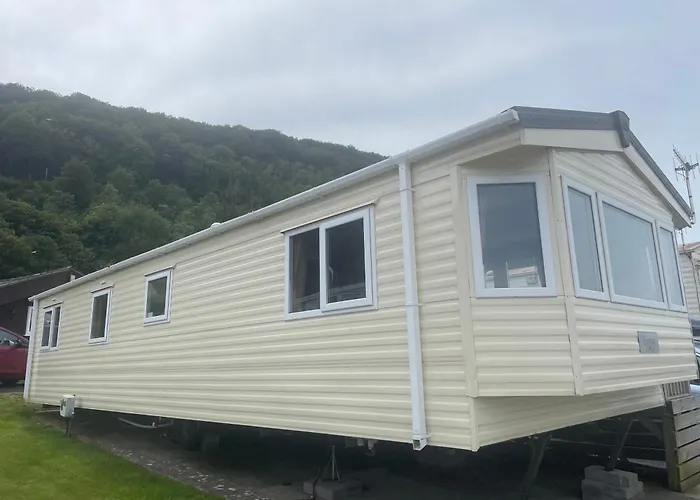 Modern 2017 Model Delta Sienna Static Caravan In Clarach Bay