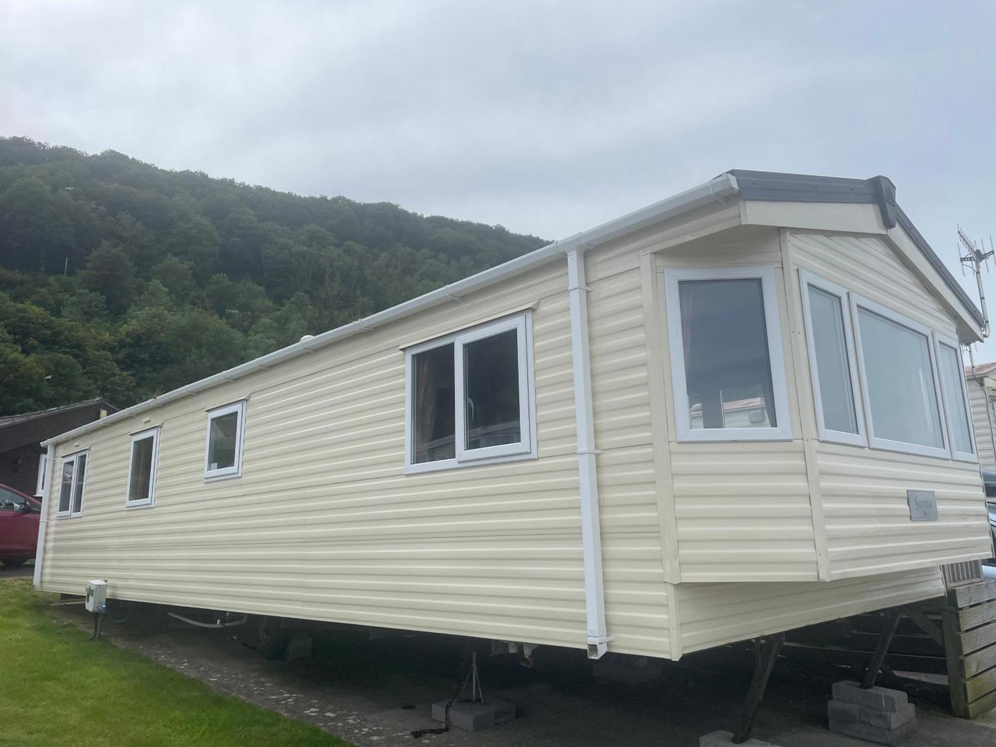 Modern 2017 Model Delta Sienna Static Caravan In Clarach Bay Holiday home *
